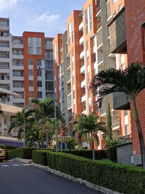 Apartamento Vacacional Familiar en Girardot, piscinas, Jacuzis, parqueadero privado